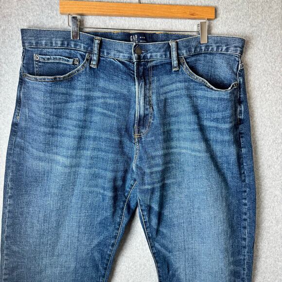 Gap Jeans Mens Size 38x30 Relaxed Casual Comfort Medium Wash Stretch 5 Pocket - Picture 4 of 10
